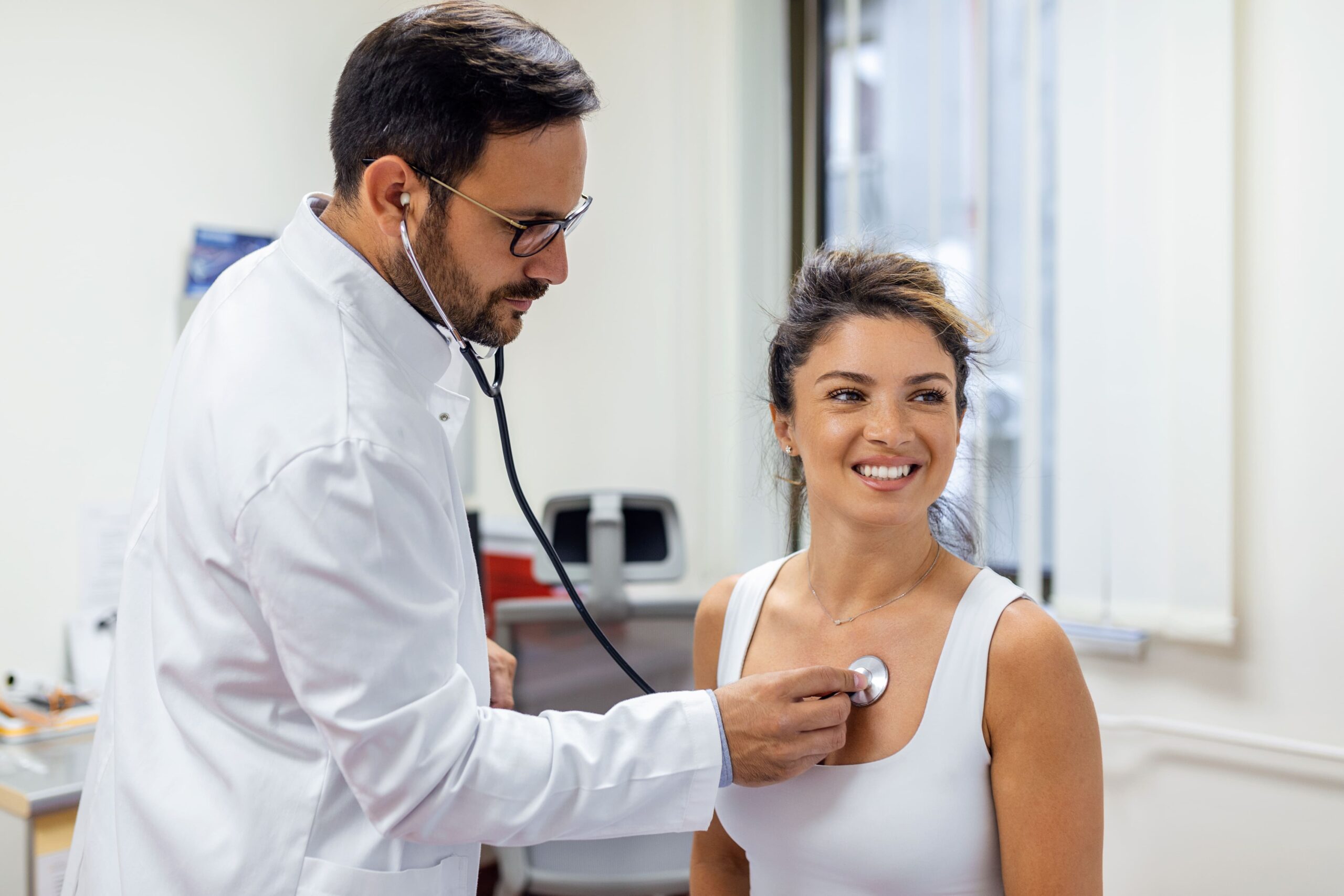 Seu coração em dia: a importância dos exames cardiológicos periódicos na Sonolayer